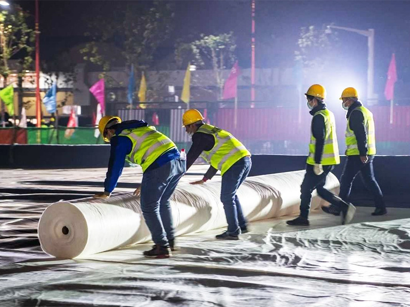 Geomalla compuesta de geotextil para separación y refuerzo de subrasantes para hospitales